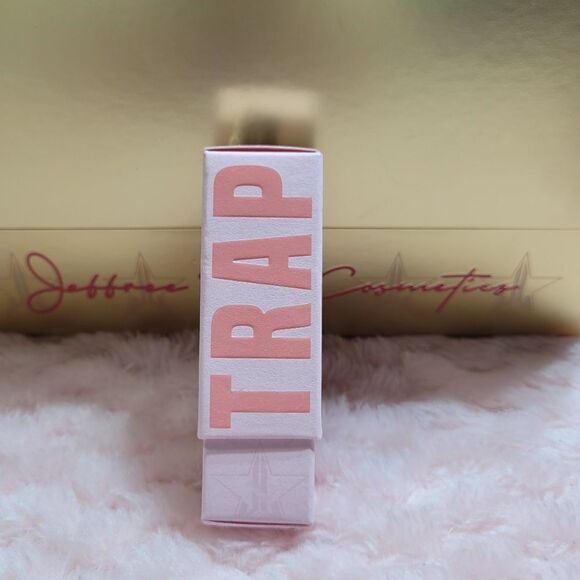 New Jeffree Star Velvet Trap - Grave Digger - Picture 8 of 9